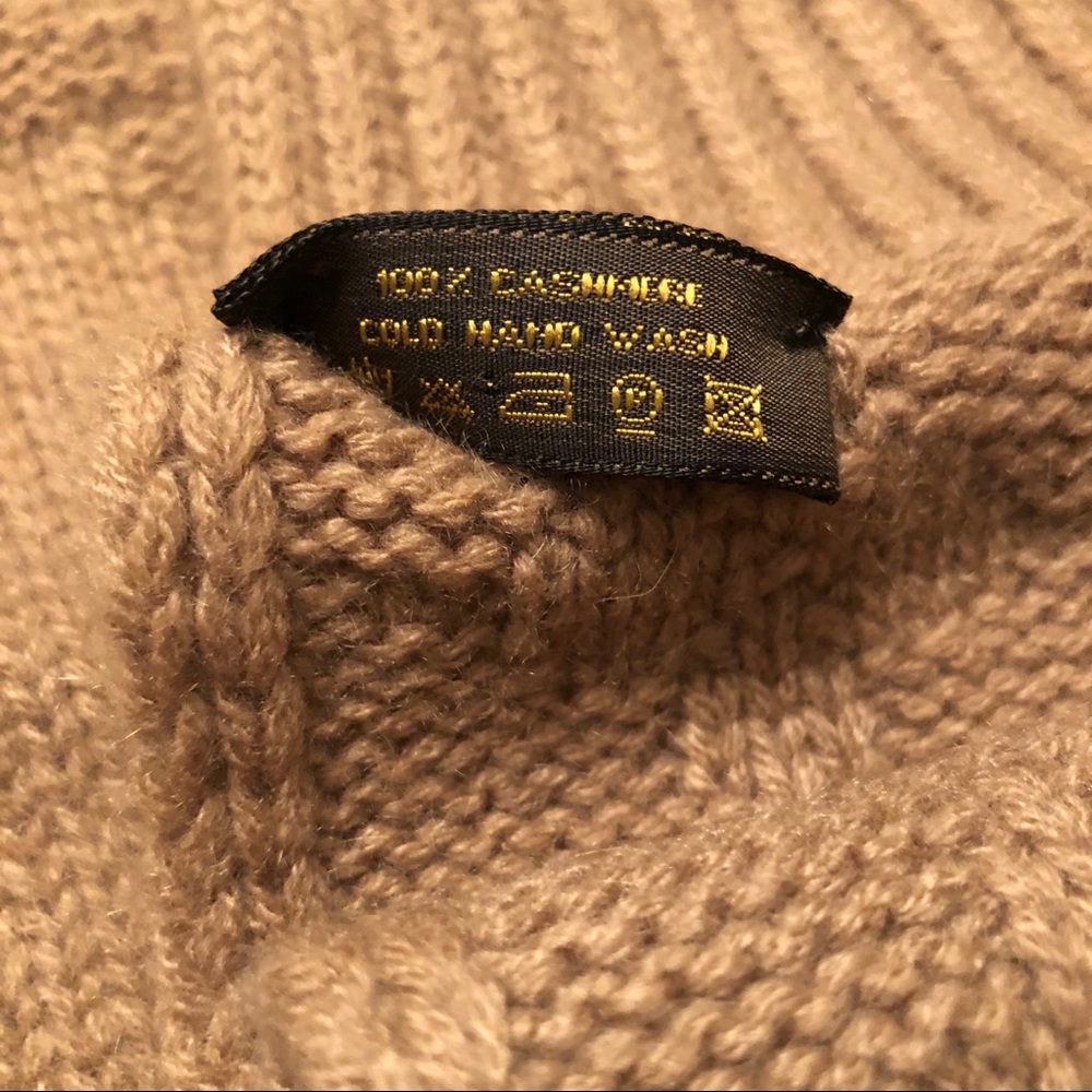 ✨SOLD✨Louis Vuitton Cashmere Scarf - Picture 6 of 7